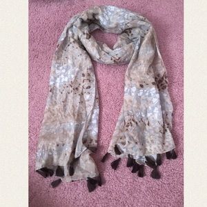 Scarf with Brown Tassels